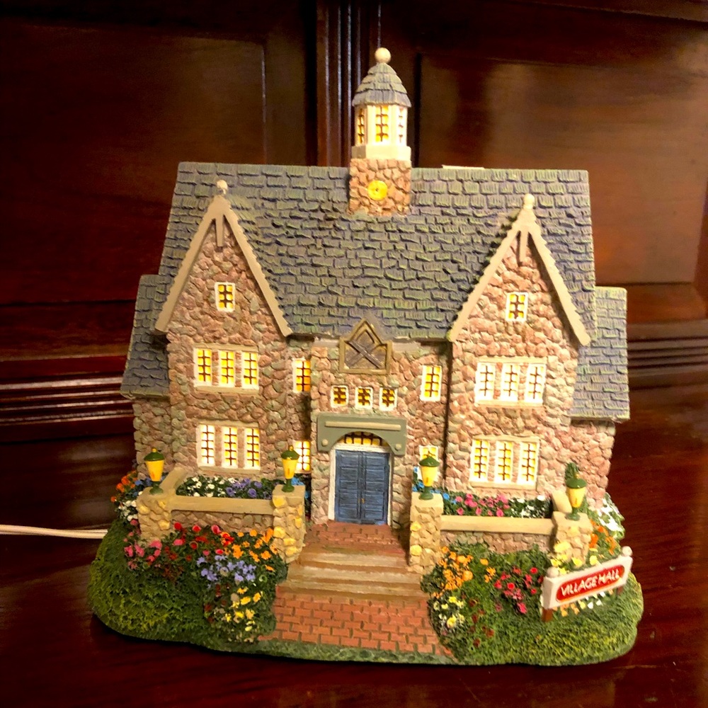 Thomas Kinkade Hawthorn Village village hall